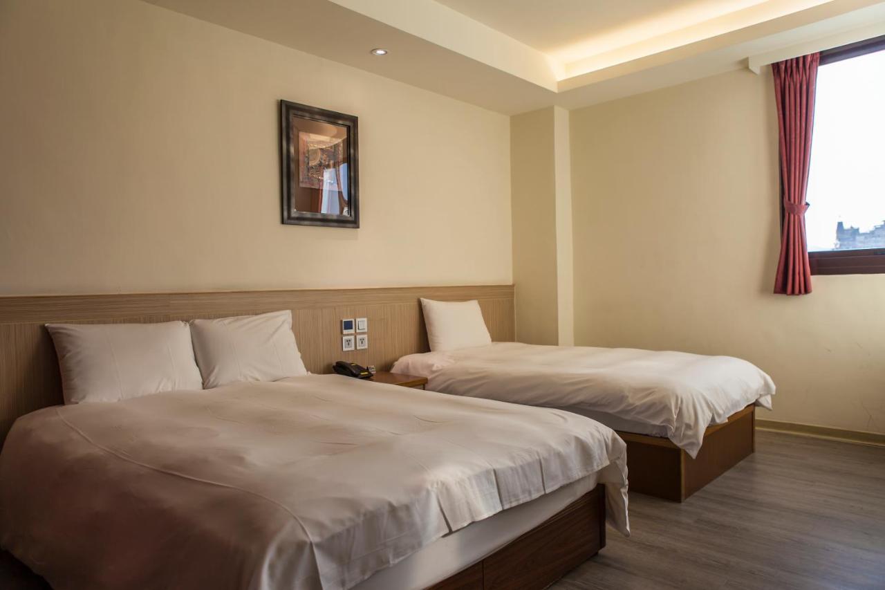 Yadi Hotel Puli Exterior photo