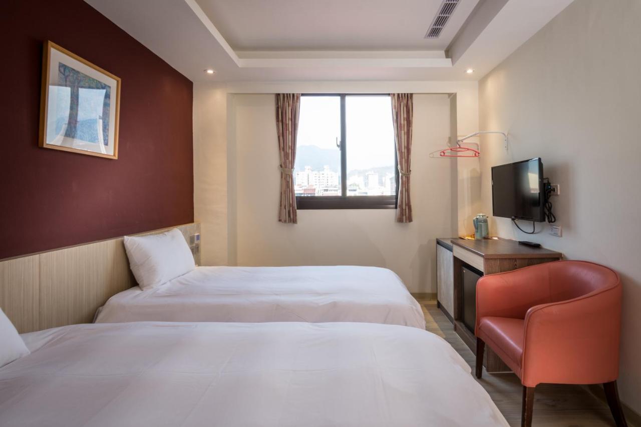 Yadi Hotel Puli Exterior photo